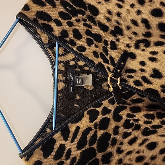 Andrew Marc /Marc New York OSFA stunning leopard print shawl sweater - Picture 7 of 7